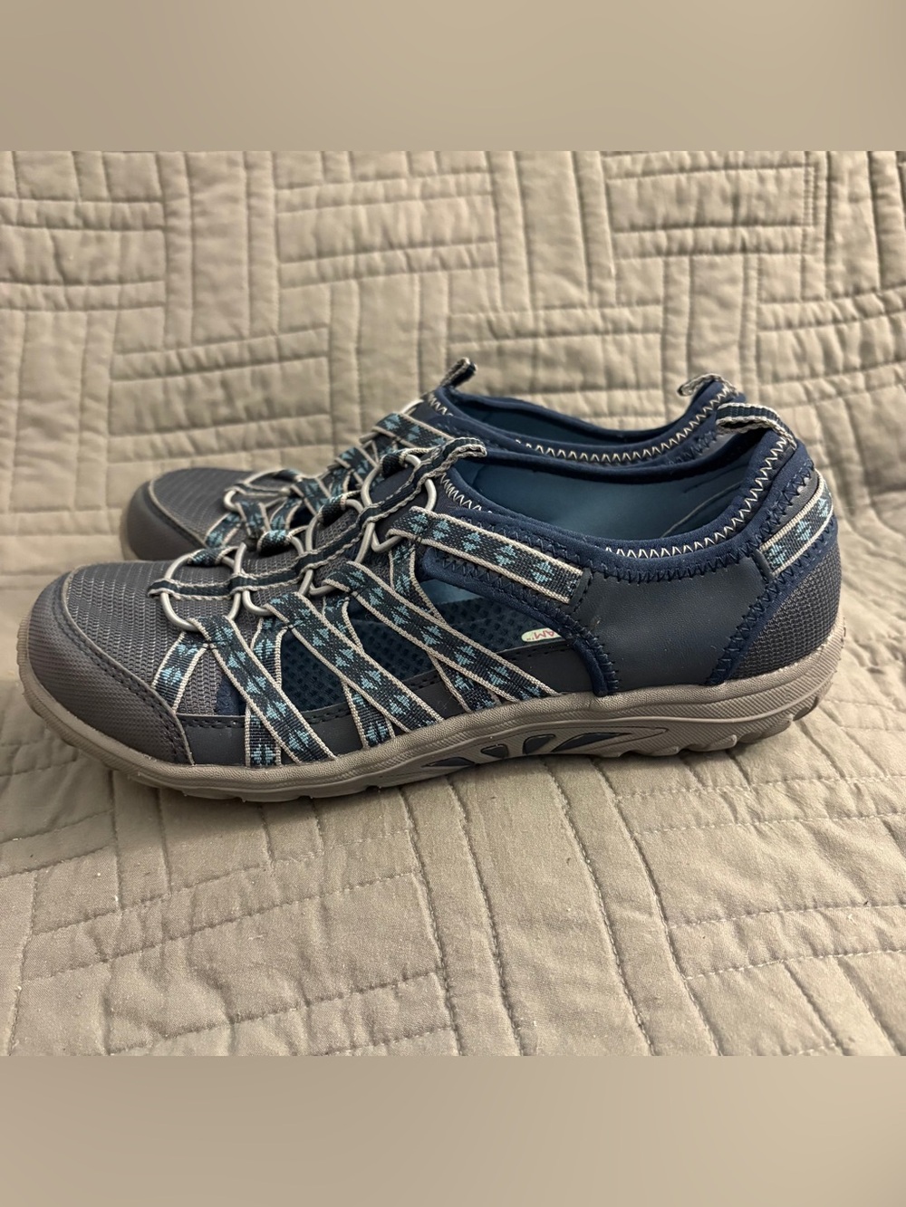 Skechers Relaxed Fit "Reggae Fest-Dory" Navy Size 8.5 Air Cooled Memory Foam